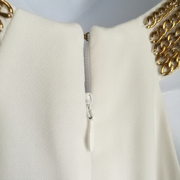 0 MARCIANO White Dress with Gold Chain Neckline - Picture 10 of 10